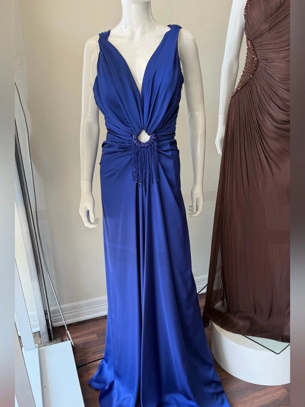 Kenzel royal blue keyhole gown Size US 8 NWT